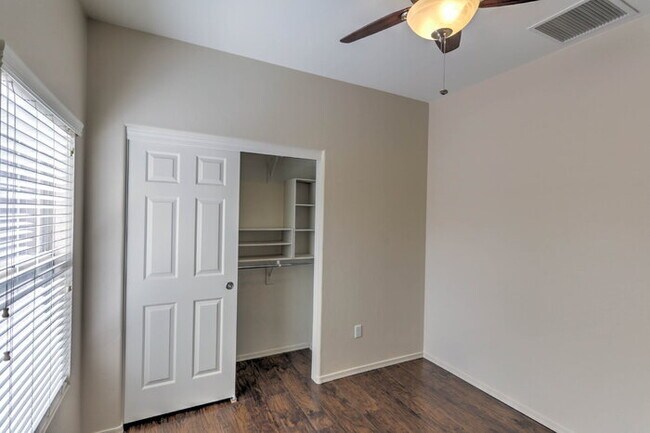 Building Photo - Rancho Sahuarita