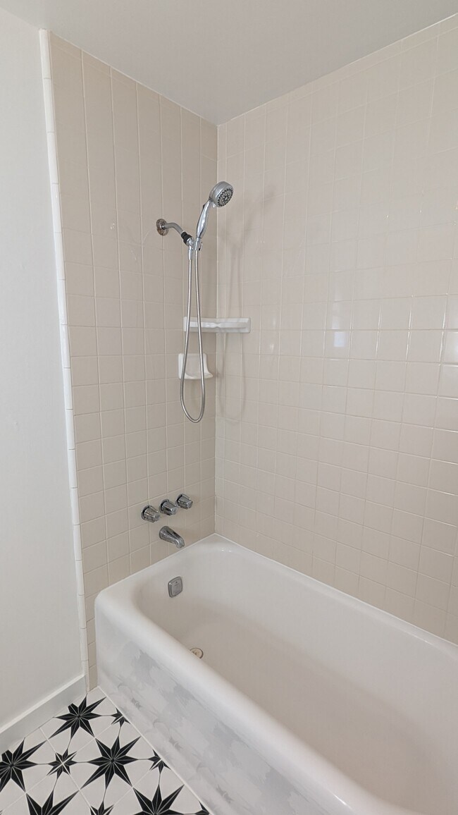 Building Photo - 541 Mason St