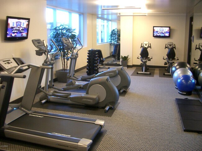 Building Photo - 140 E Rio Salado Pkwy