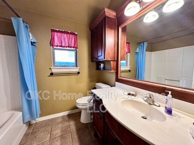 Building Photo - 1113 Lanie Ln