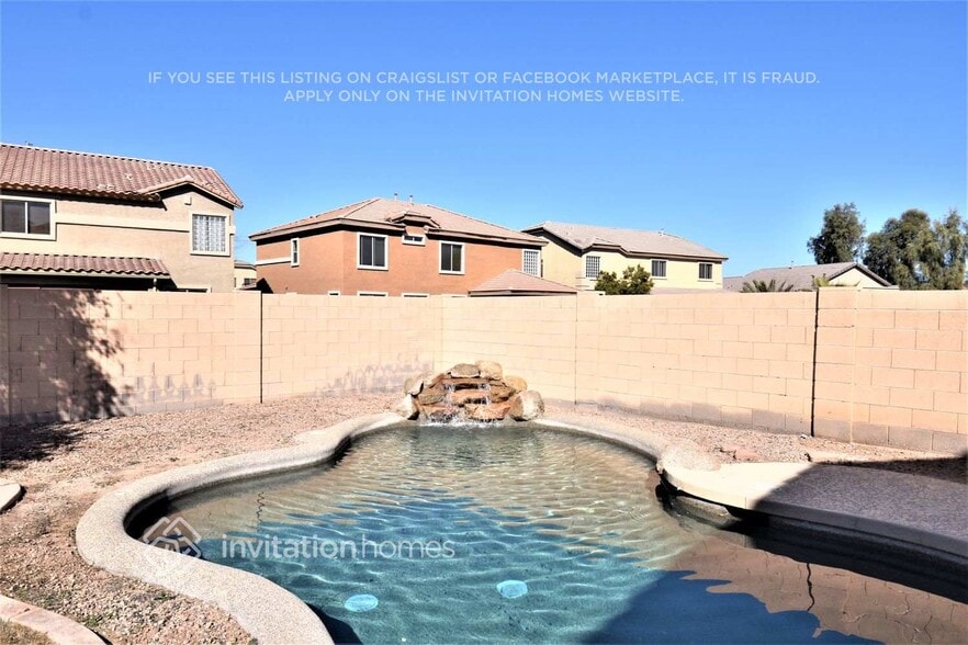 Building Photo - 44258 W Cypress Ln