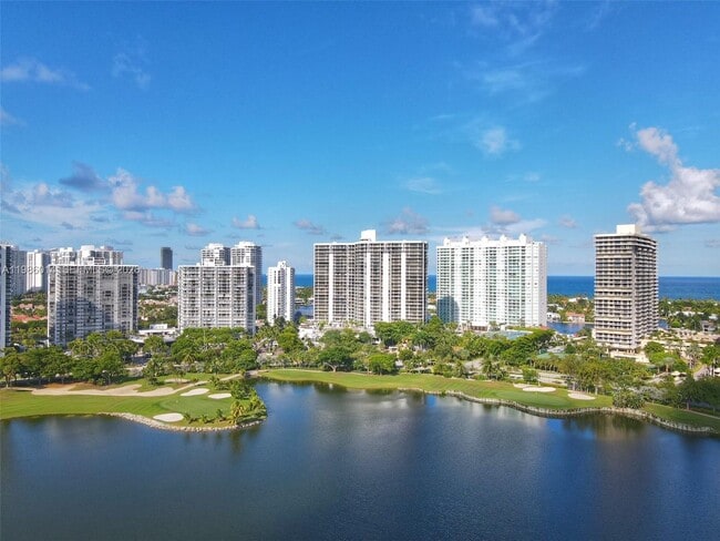 Building Photo - 20281 E Country Club Dr