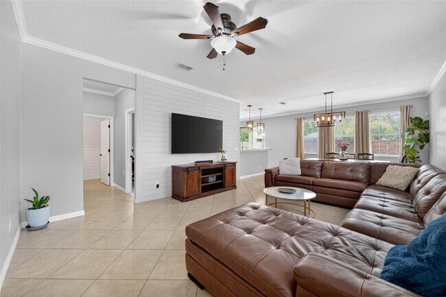 Building Photo - 1973 Fishtail Fern Way