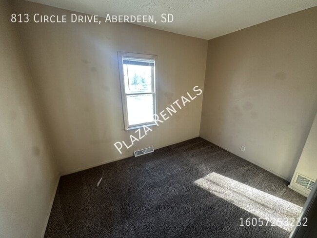 Building Photo - 201 N Washington St