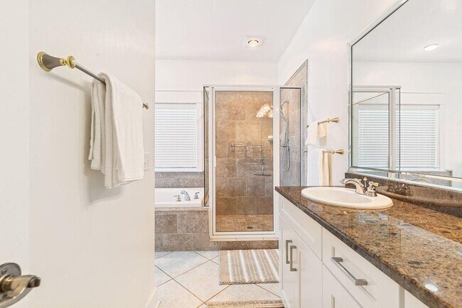 Building Photo - 8515 Surf Dr