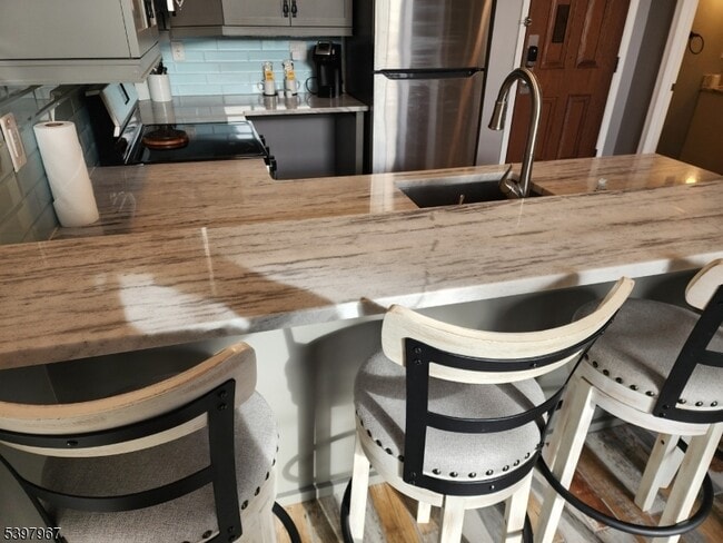 Building Photo - 200 NJ-94