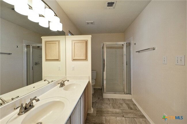 Building Photo - 1180 Berry Creek Dr