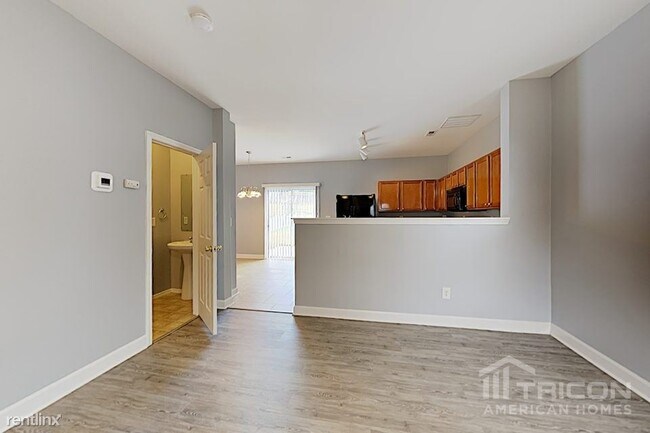 Building Photo - 956 Willow Creek Dr