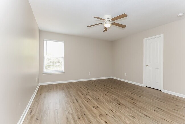 Building Photo - 669 Coneflower Trail