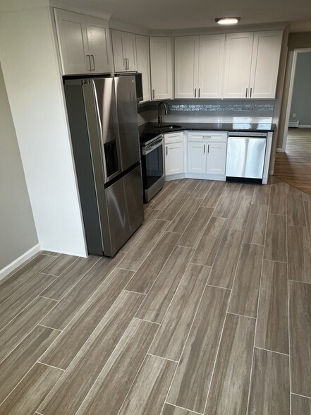 Building Photo - 130 Morris Ave.