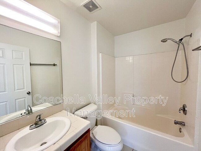 Building Photo - 66028 Mission Lakes Blvd