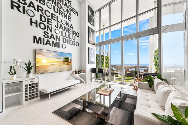 Building Photo - 1100 Biscayne Blvd