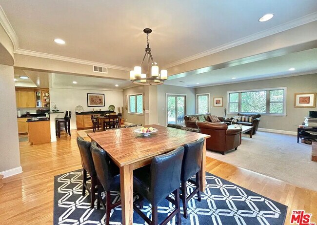 Building Photo - 3250 Midvale Ave