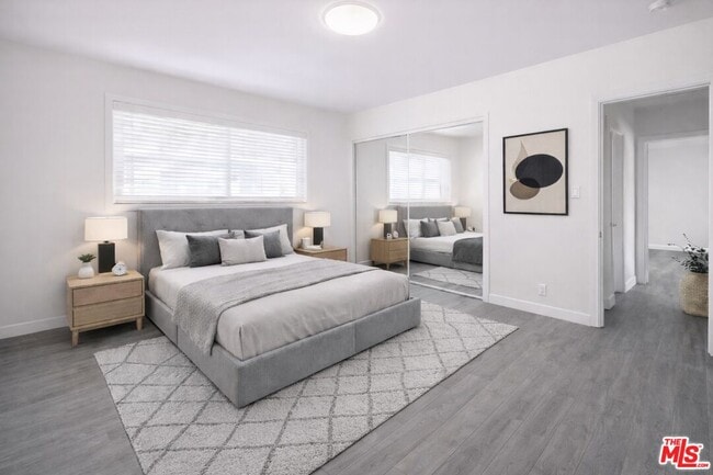 Building Photo - 1446 Cochran Ave #3