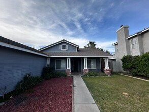 Building Photo - HOUSE