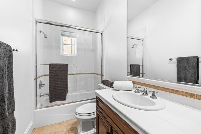Building Photo - 34 Surfspray Bluff