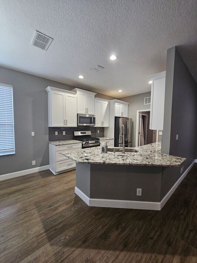 Building Photo - Victoria Park 3 Bedroom Home in Deland