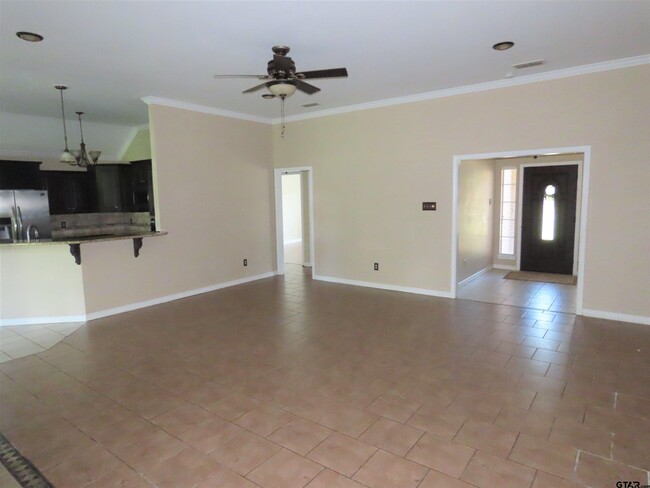 Building Photo - 21206 Altuda Ln