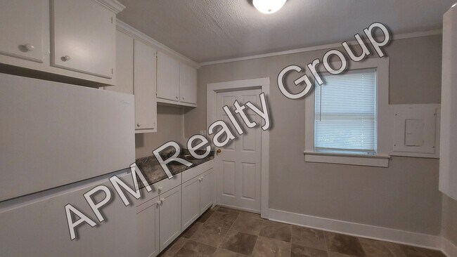 Building Photo - 1512 Melinda Rd