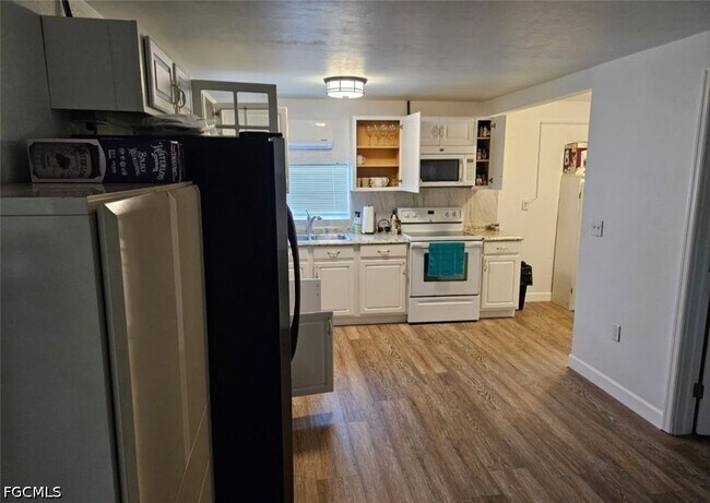 Building Photo - 1288 Waite Dr