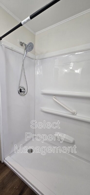 Building Photo - 2425 White Oak Ave