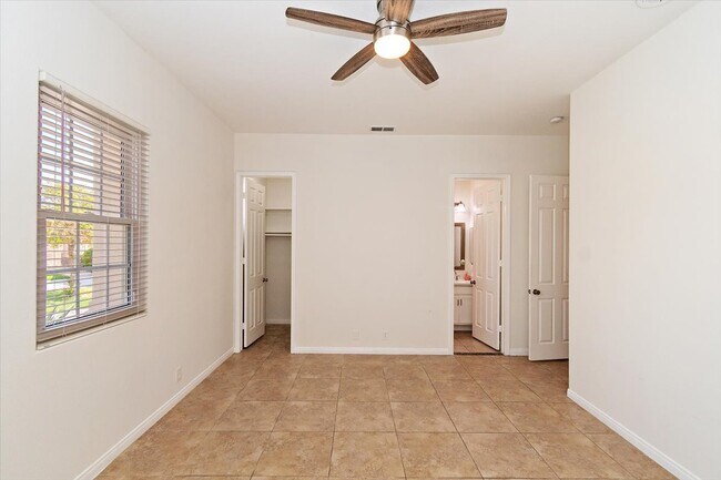 Junior Suite - 69457 Turnberry Ct