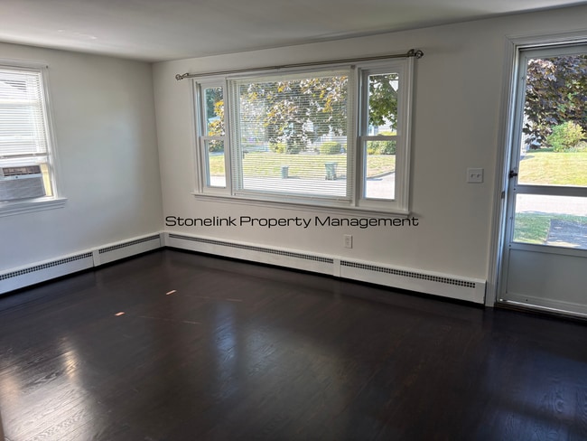 Building Photo - Newly Renovated Single Family Home For Ren...