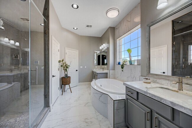 Building Photo - 9738 Bear Trap Ct