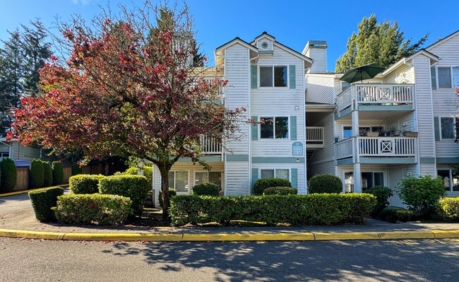 Building Photo - 9910 NE 137th St