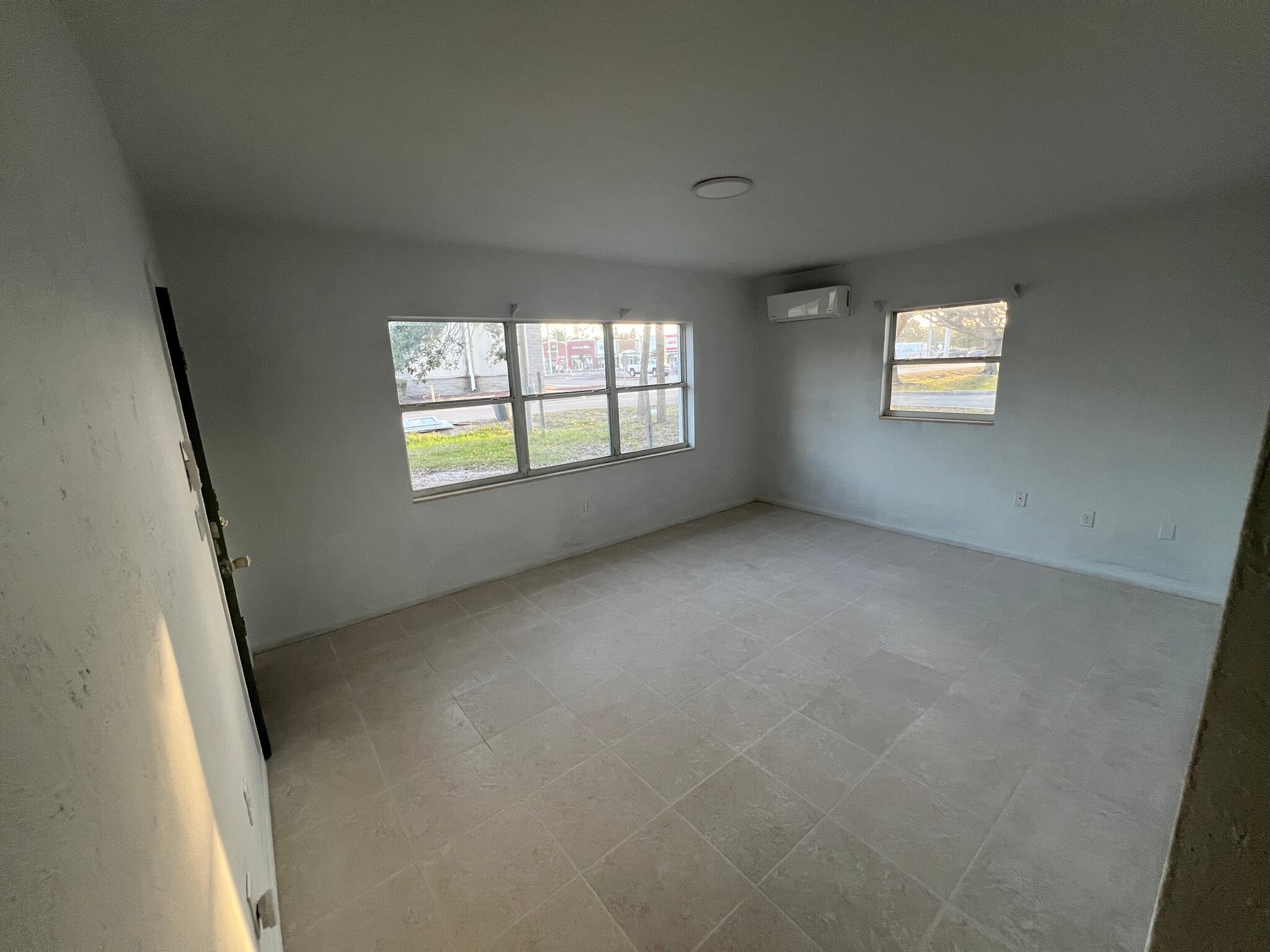 Living room - 2033 Jo An Dr