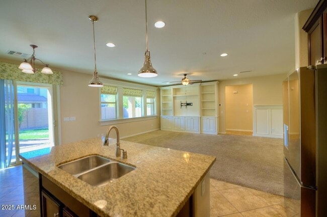 Building Photo - 3961 E Palo Verde St