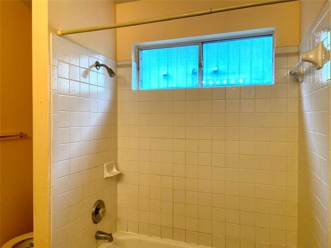 Building Photo - 1432 Thibodeaux Dr