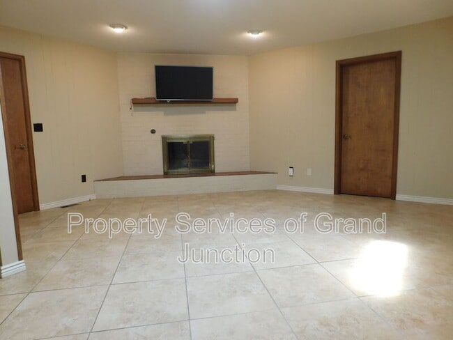 Building Photo - 2700 G Rd