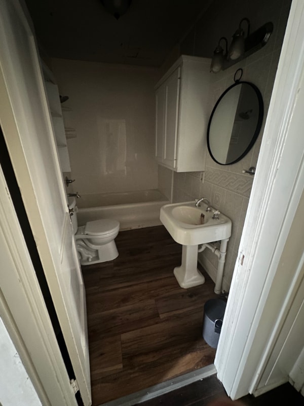 Building Photo - 513 W Harrison St