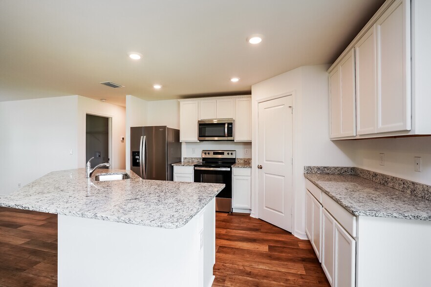 Building Photo - 1715 NW 3rd Ave