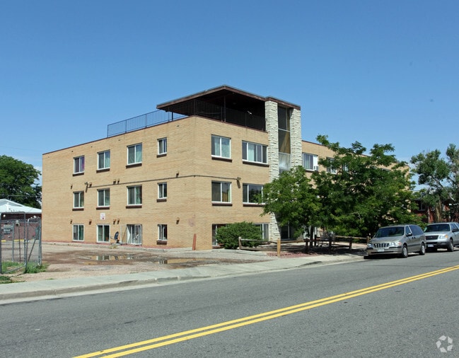 Primary Photo - 1565 Moline St
