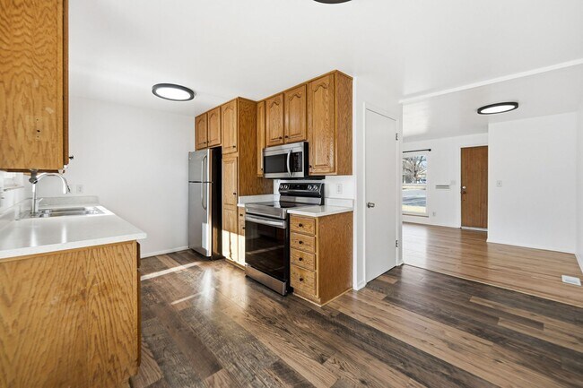 Building Photo - Beautiful 4-bedroom, 2-bathroom home located in the vibrant city of Westminster,