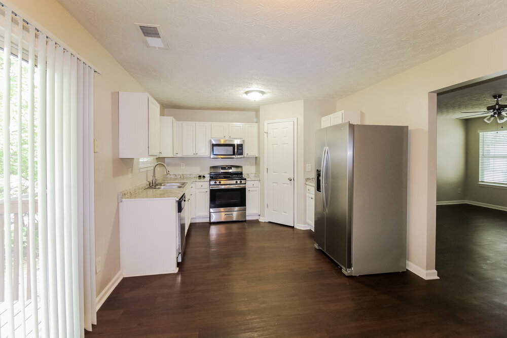 Building Photo - 451 Springbottom Ct SE