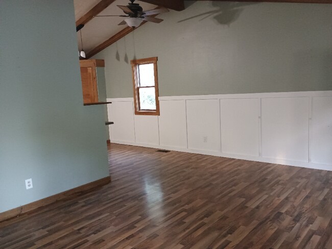 Building Photo - 35 Cedar Ridge Dr