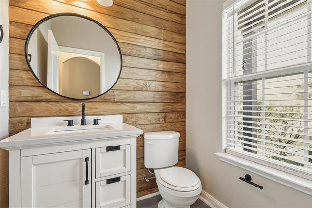 Building Photo - 5015 Royal Springs Dr