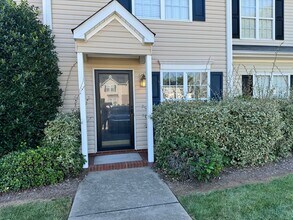 Building Photo - Charming 2-Bedroom, 2-Bath Townhouse in Winston-Salem