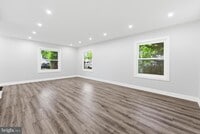 Building Photo - 27 Parkside Cir
