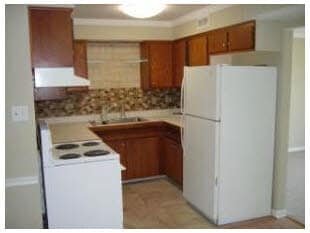Building Photo - 6409 W Home Ave
