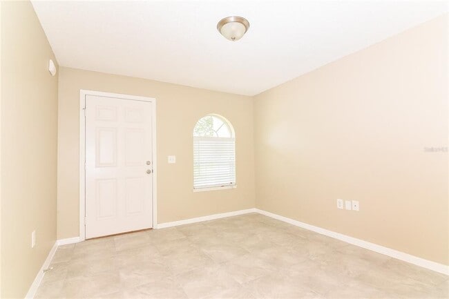 Building Photo - 2037 Whispering Trails Blvd