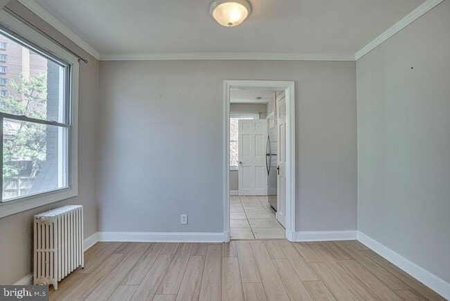 Building Photo - 859 N Abingdon St