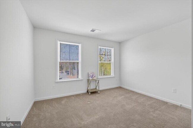 Building Photo - 111 Touhey Dr