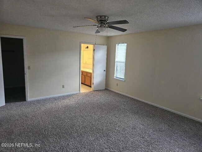 Building Photo - 540 Majestic Wood Dr