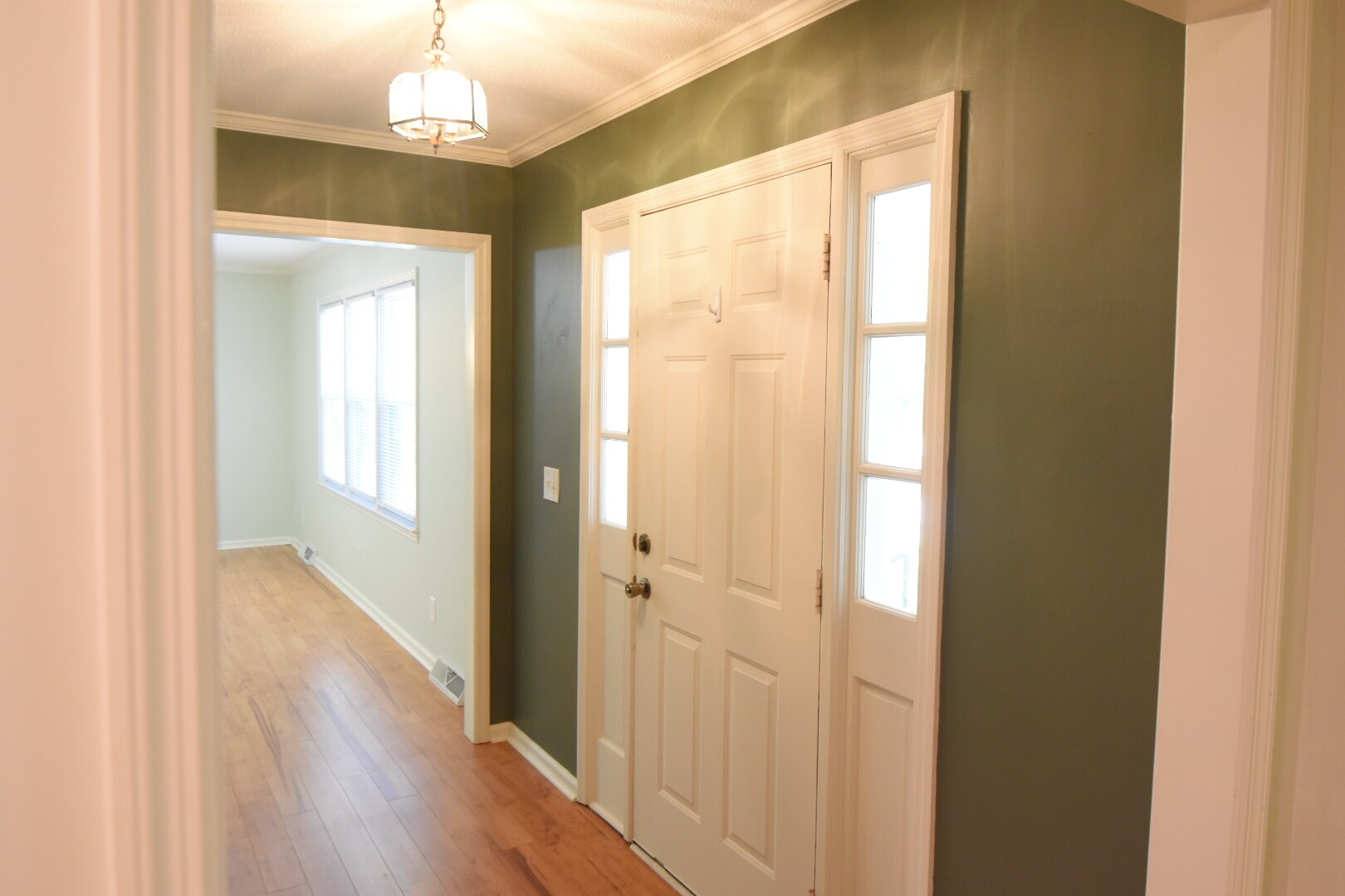 Building Photo - 1502 Parmele Dr