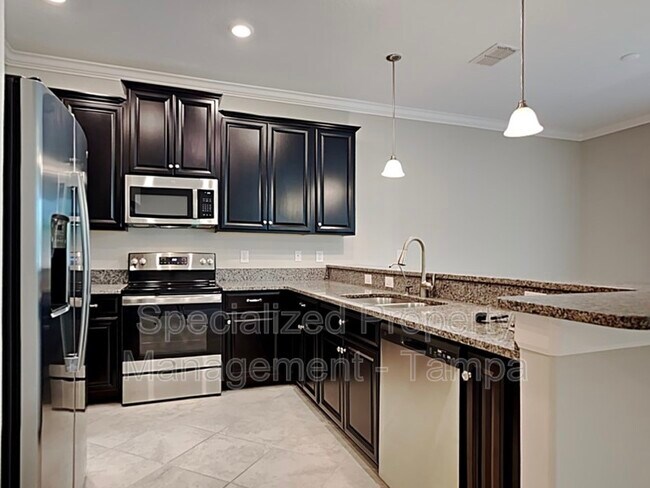Building Photo - 1318 White Fox Run