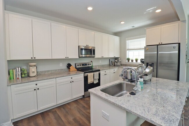 Building Photo - 6813 Deloach Drive